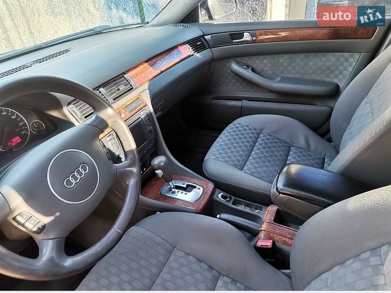 Седан Audi A6 2002 в Рівному
