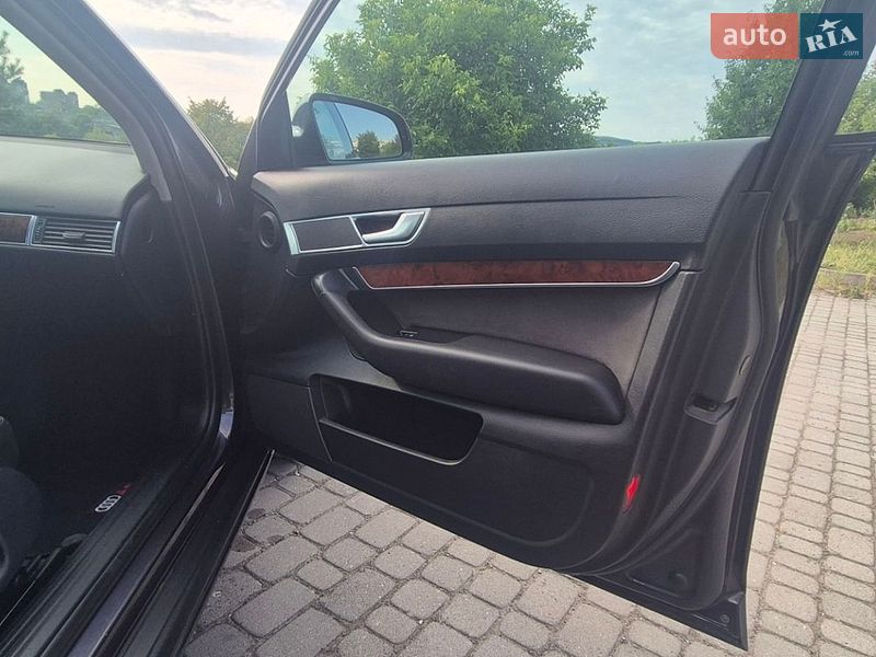 Седан Audi A6 2004 в Новому Розділі