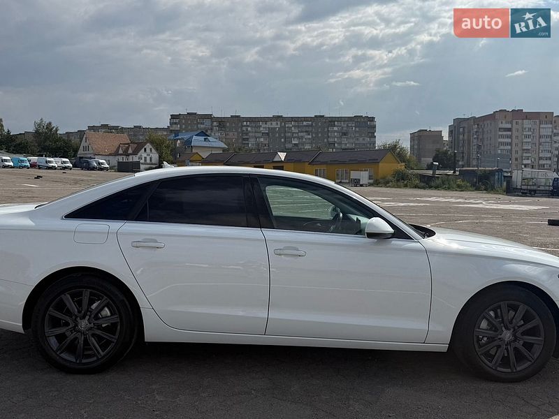 Седан Audi A6 2015 в Рівному