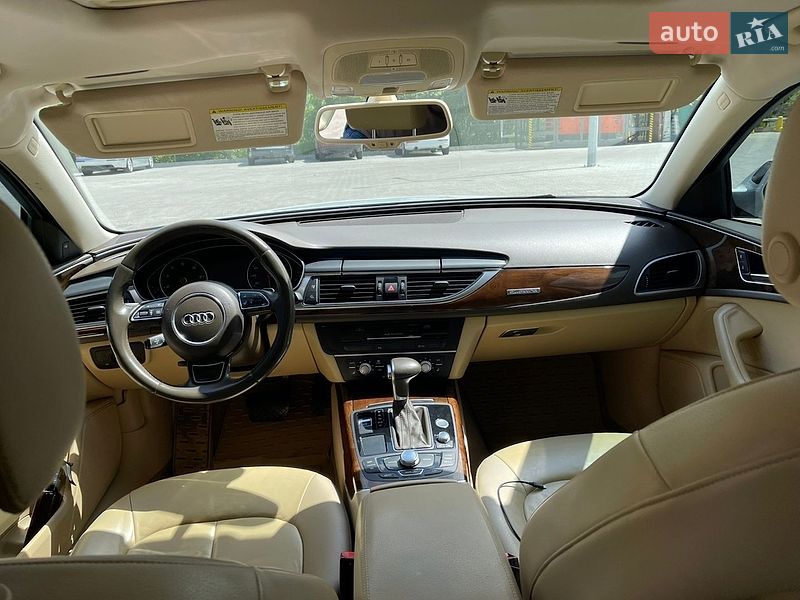 Седан Audi A6 2014 в Ровно