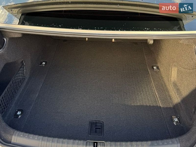 Седан Audi A6 2023 в Прилуках