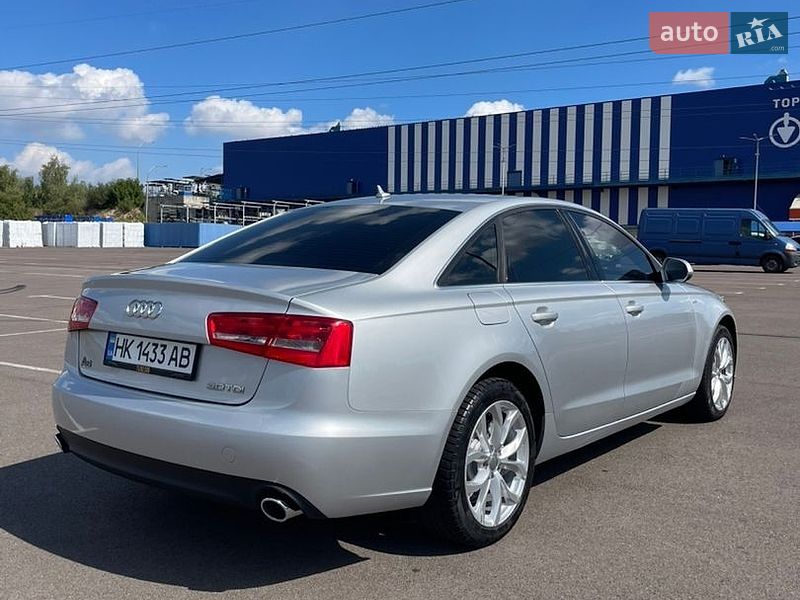 Седан Audi A6 2012 в Ровно