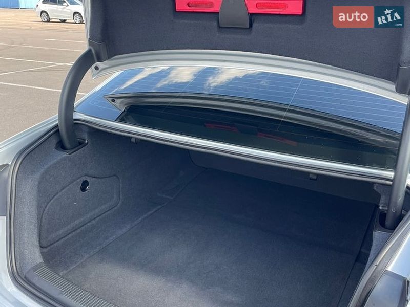 Седан Audi A6 2012 в Ровно