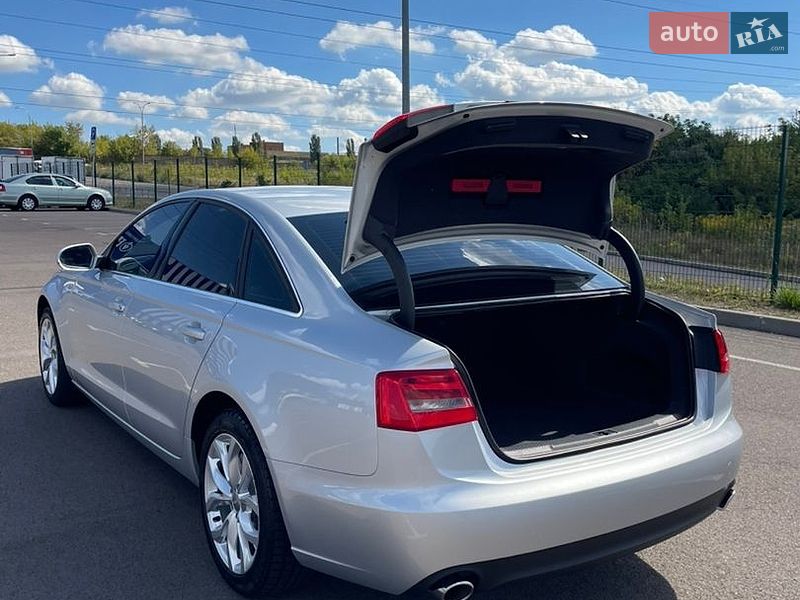 Седан Audi A6 2012 в Ровно