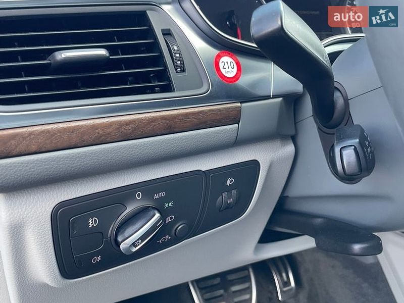 Седан Audi A6 2012 в Ровно