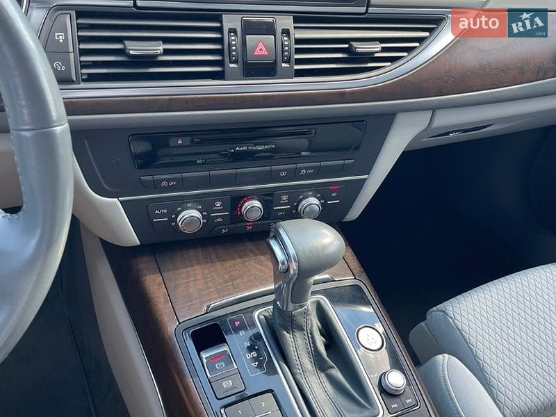 Седан Audi A6 2012 в Ровно