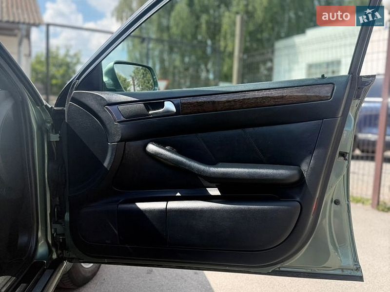 Седан Audi A6 2001 в Баре