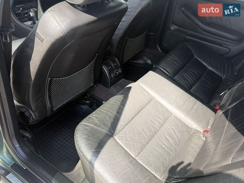 Седан Audi A6 2001 в Баре