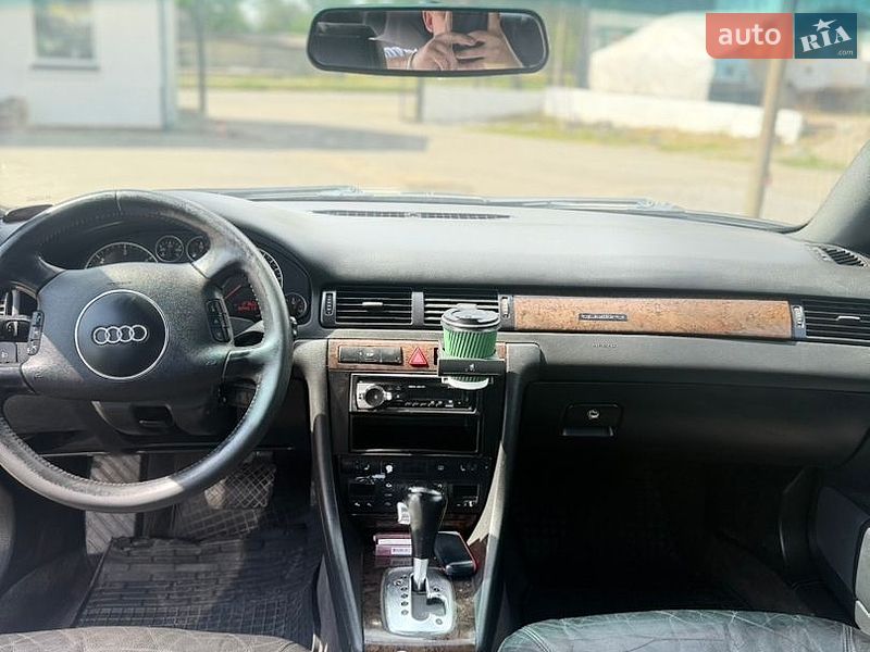 Седан Audi A6 2001 в Баре