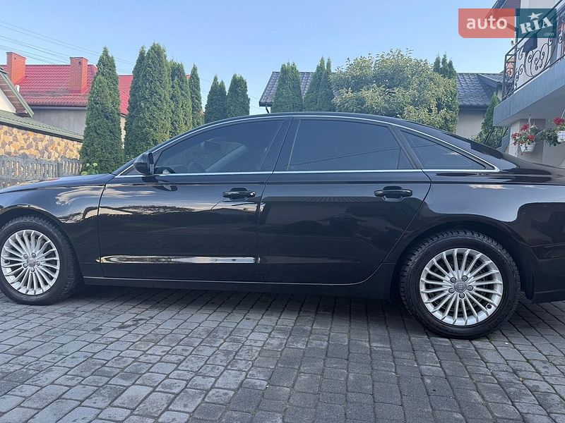 Седан Audi A6 2012 в Новояворовске