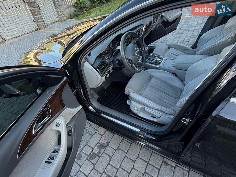 Седан Audi A6 2012 в Новояворовске