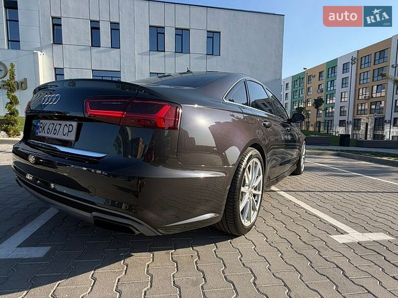 Седан Audi A6 2015 в Рівному