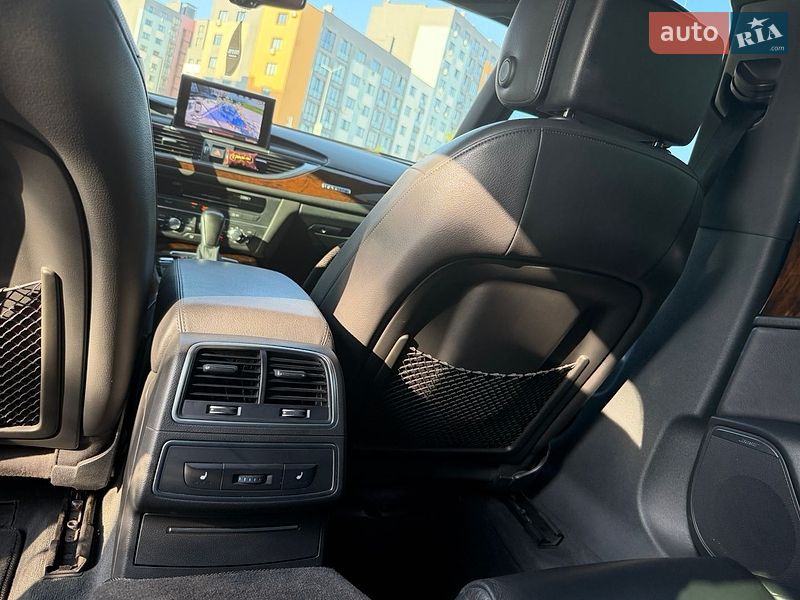 Седан Audi A6 2015 в Рівному