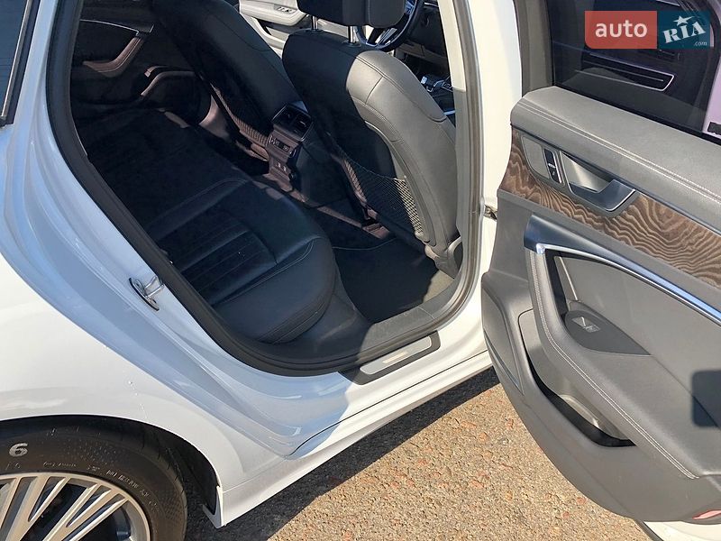Седан Audi A6 2018 в Киеве