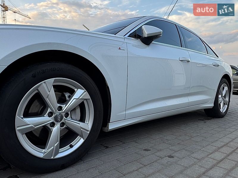 Седан Audi A6 2019 в Ровно