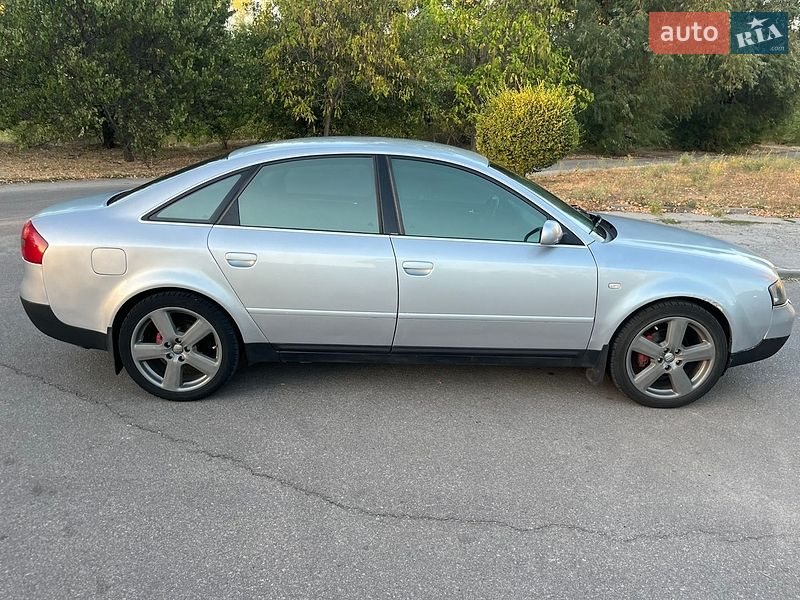 Седан Audi A6 1999 в Каневі