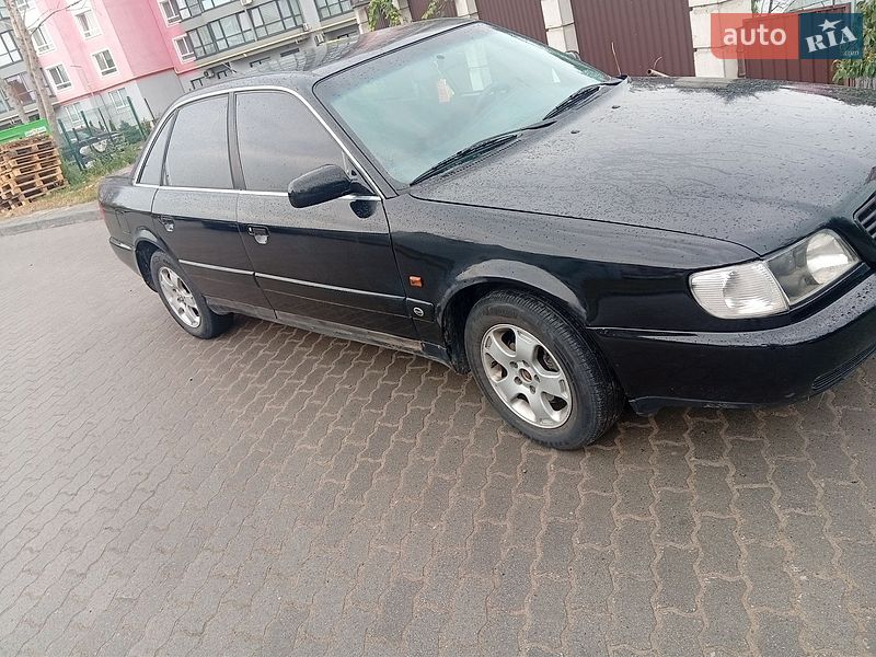 Седан Audi A6 1995 в Львові