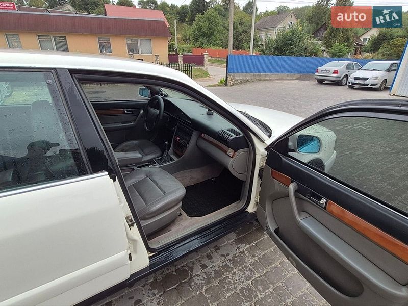 Седан Audi A6 1995 в Кременці