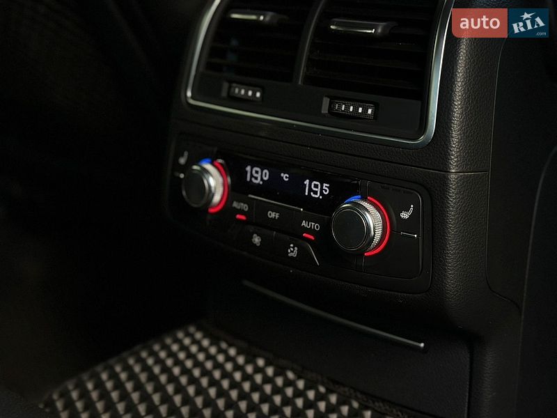 Седан Audi A6 2012 в Ивано-Франковске
