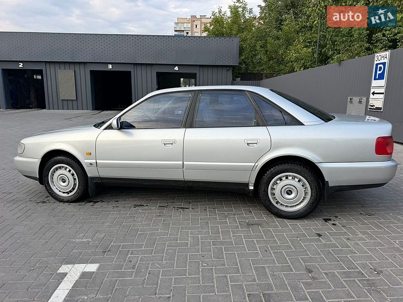 Седан Audi A6 1995 в Каменец-Подольском
