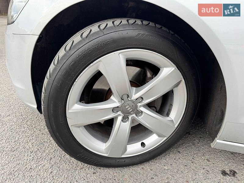 Седан Audi A6 2013 в Львове