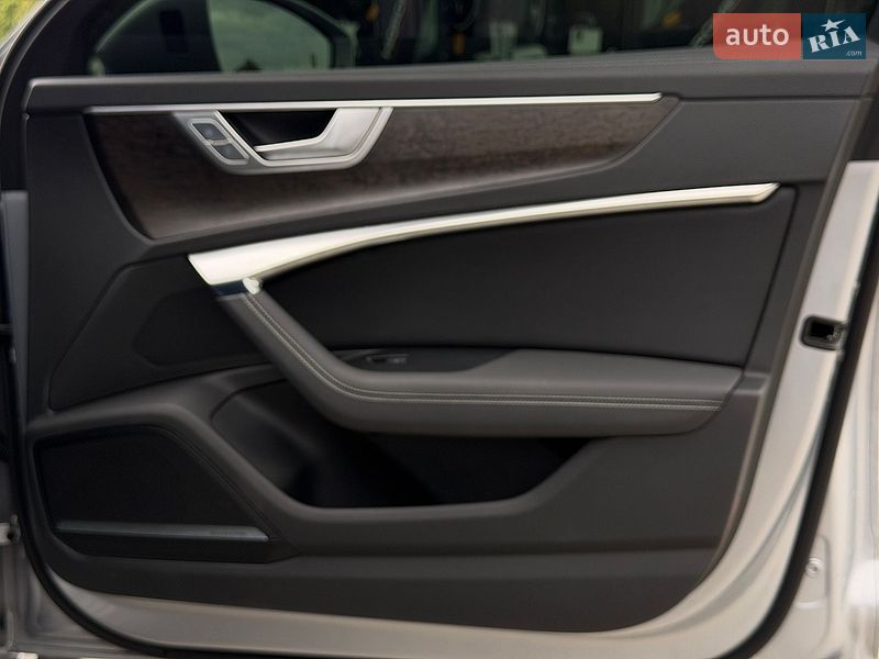 Седан Audi A6 2020 в Львові