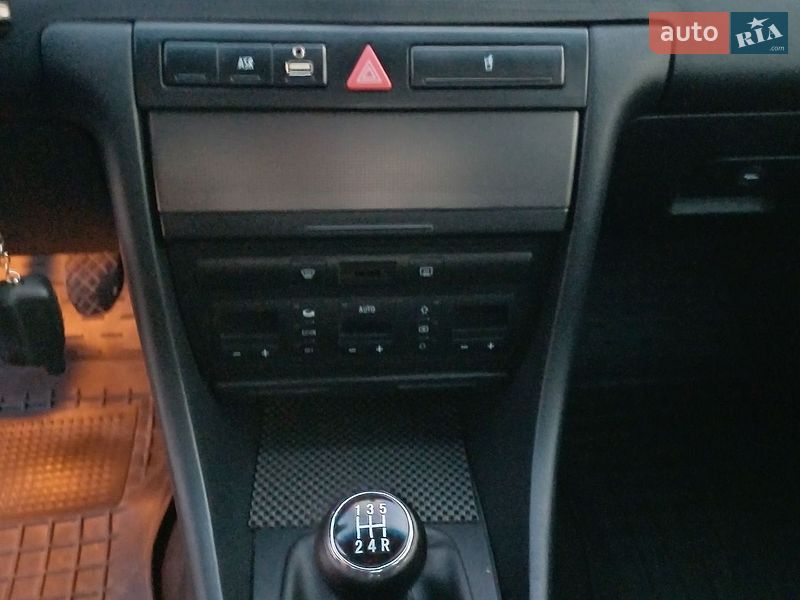 Седан Audi A6 1999 в Александрие