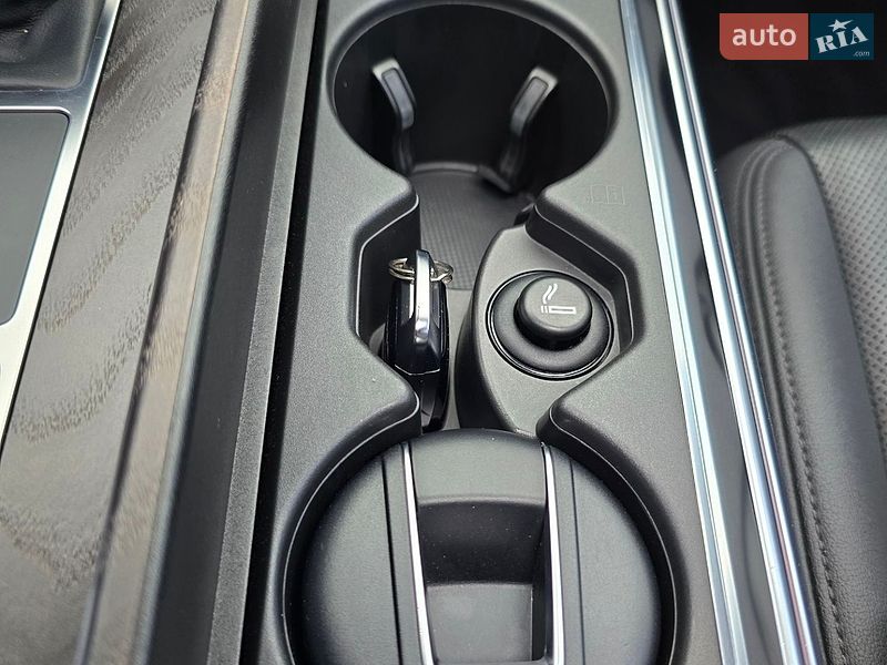 Седан Audi A6 2019 в Днепре