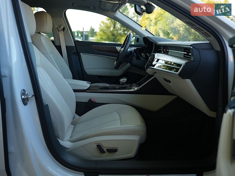 Седан Audi A6 2019 в Рівному