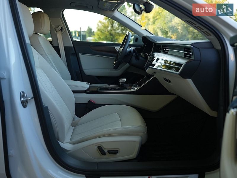 Седан Audi A6 2019 в Рівному