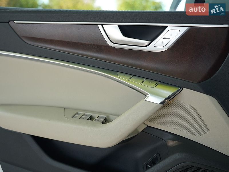 Седан Audi A6 2019 в Рівному