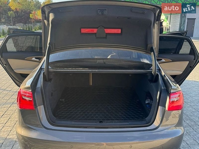 Седан Audi A6 2011 в Ивано-Франковске