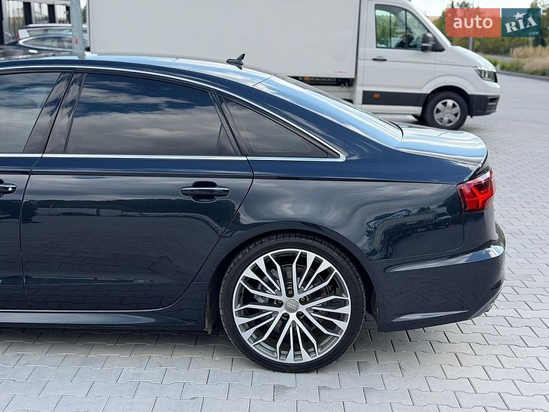 Седан Audi A6 2016 в Дубні