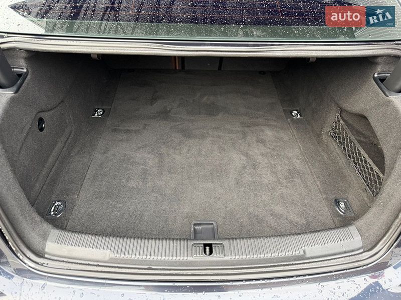 Седан Audi A6 2016 в Дубні