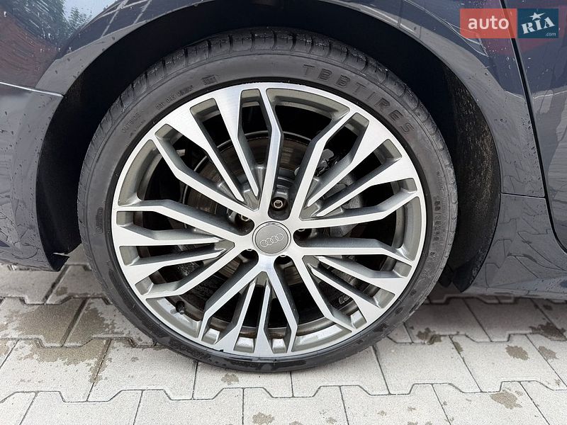 Седан Audi A6 2016 в Дубні