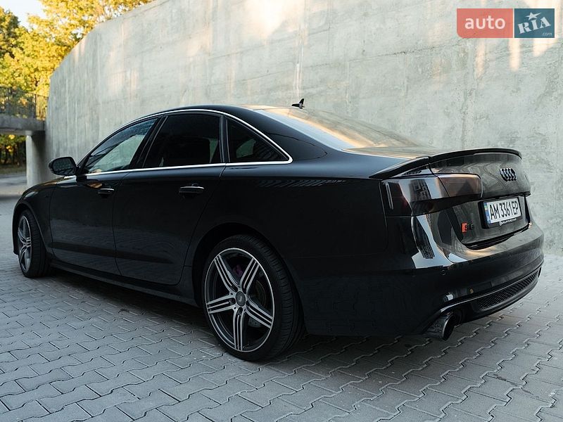 Седан Audi A6 2013 в Ровно