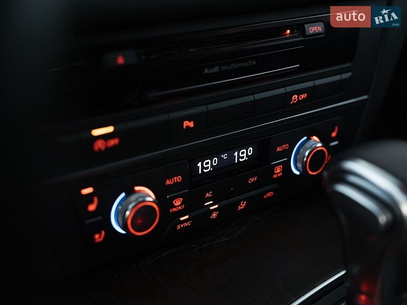 Седан Audi A6 2013 в Ровно
