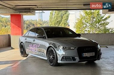 Седан Audi A6 2015 в Киеве