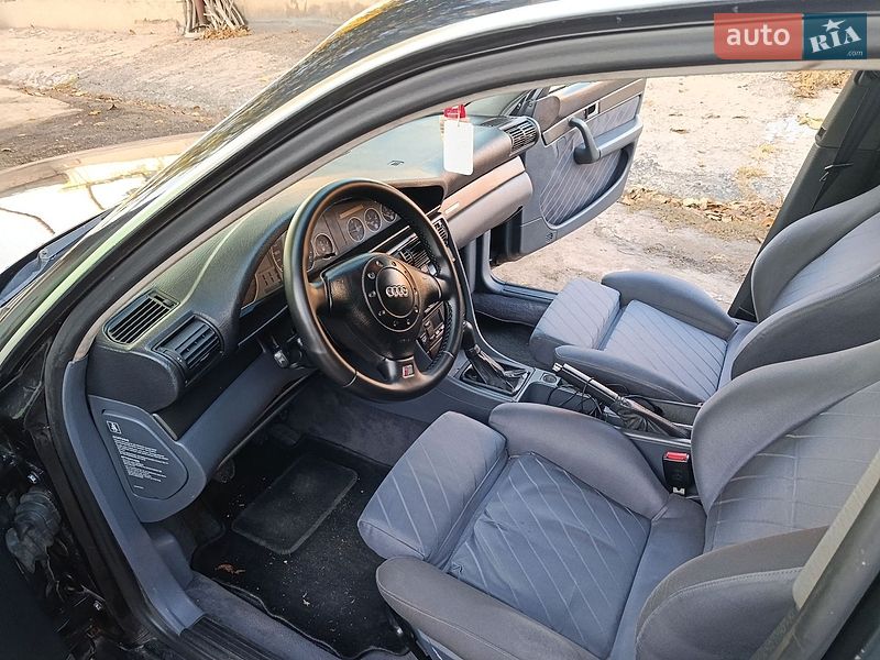 Седан Audi A6 1996 в Кривому Розі