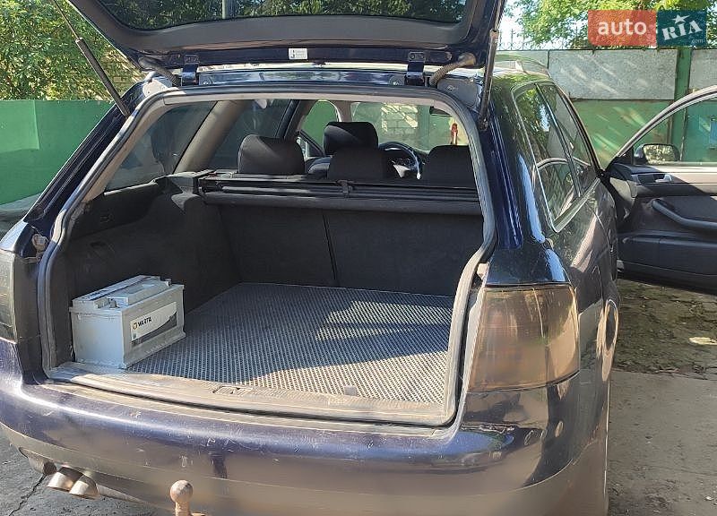 Универсал Audi A6 2002 в Староказачьем