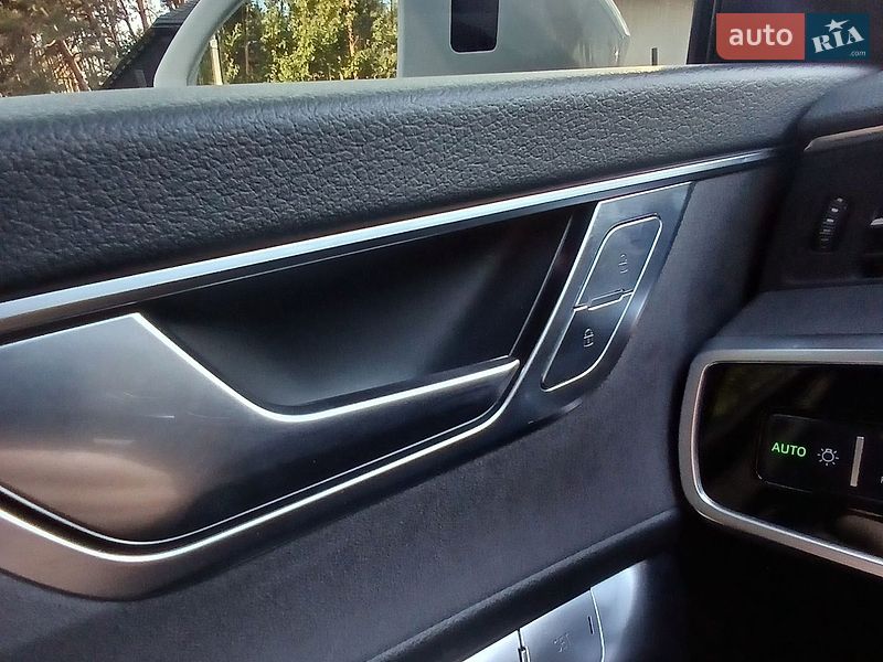Седан Audi A6 2024 в Києві