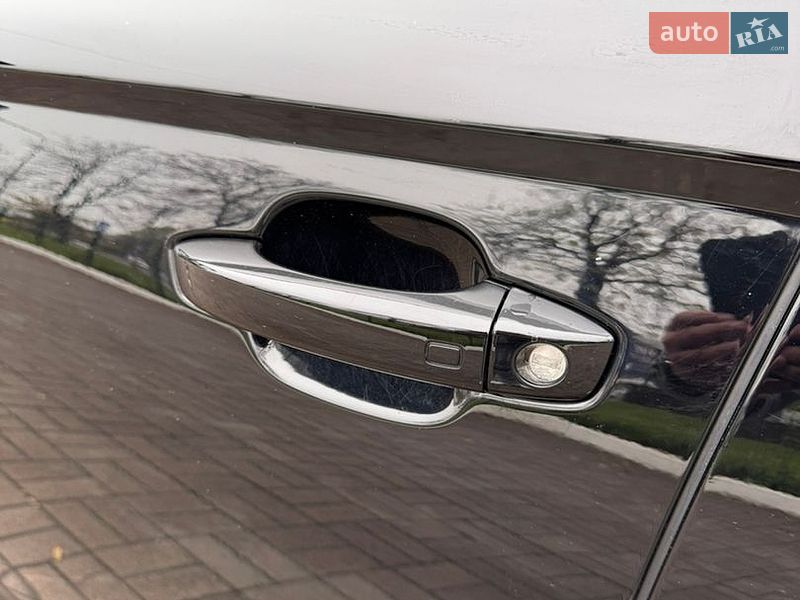 Седан Audi A6 2012 в Киеве
