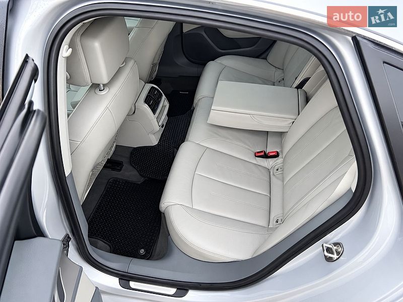Седан Audi A6 2011 в Киеве