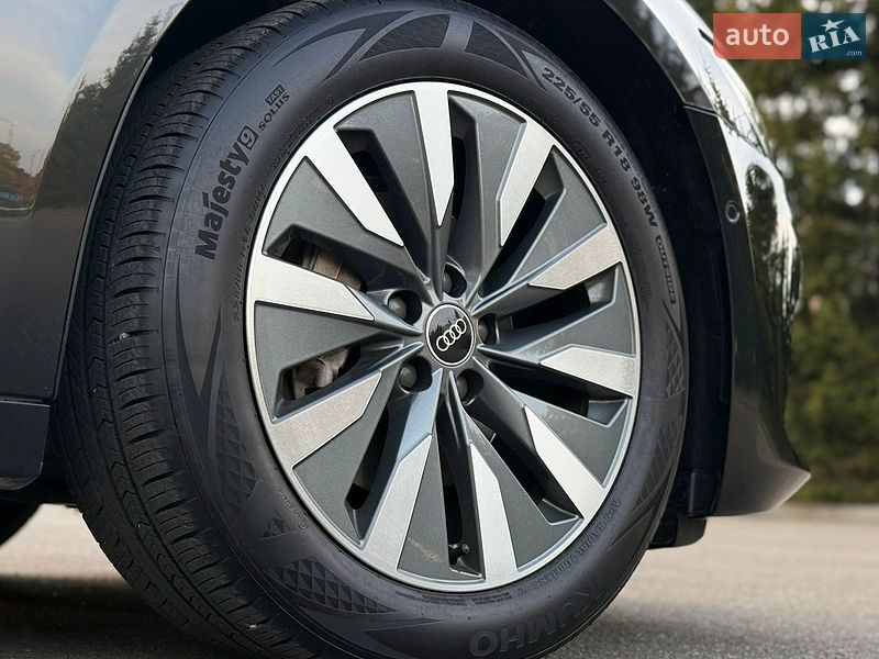Седан Audi A6 2022 в Тернополе