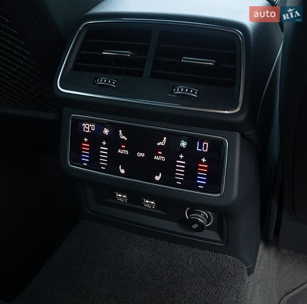 Седан Audi A6 2019 в Чернівцях