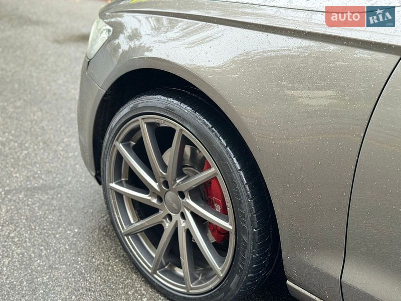 Универсал Audi A6 2012 в Киеве
