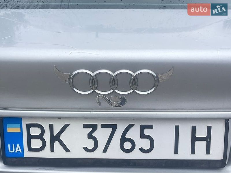 Седан Audi A6 1995 в Клевані