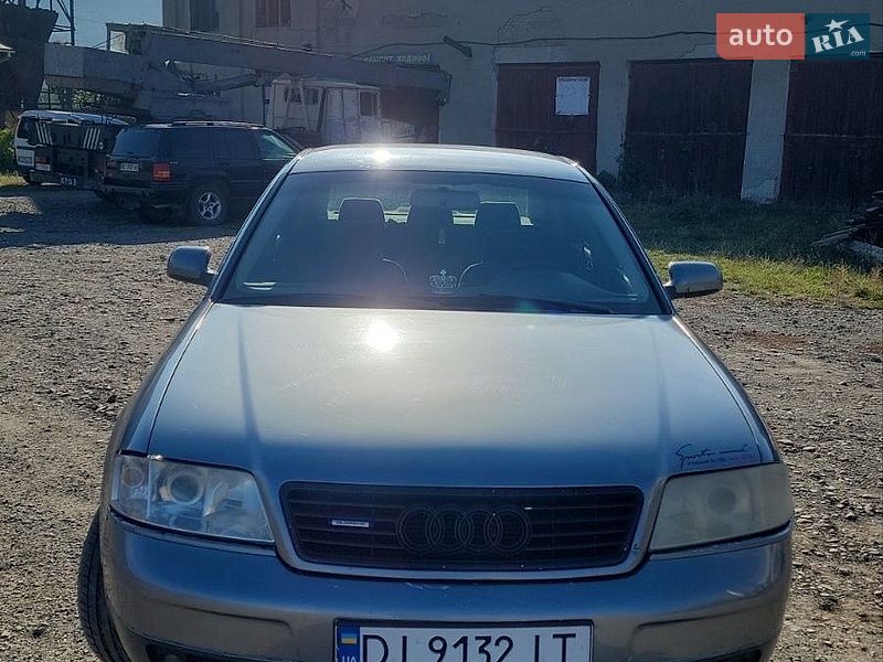 Седан Audi A6 2000 в Верховине