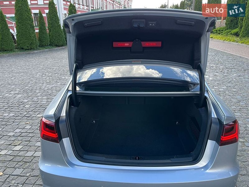 Седан Audi A6 2018 в Киеве