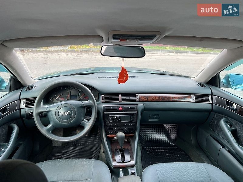 Седан Audi A6 2000 в Виннице